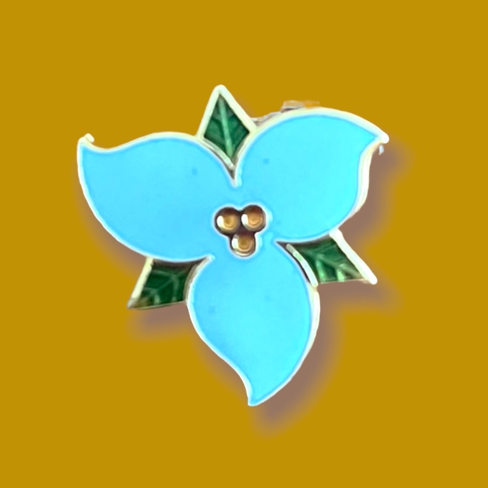 Floral brooch